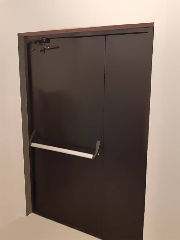 Полуторастворчатая дверь, фото внутренней стороны (ТЦ, г. Балашиха)