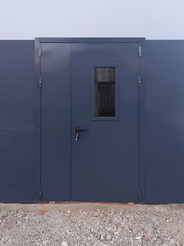 Полуторопольная дверь со стеклом (г. Долгопрудный, склад) Полуторопольная дверь со стеклом (г. Долгопрудный, склад)